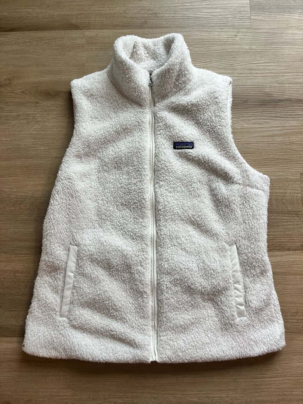 Patagonia, Womans Sherpa Fleece Vest, Full Zip, White, Fall Layering, Cozy,Large